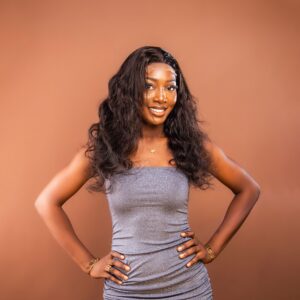 Perruque body wave noire – longueur 22 cm