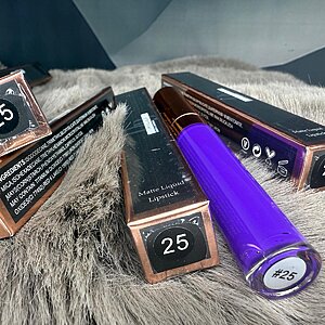Rouge à lèvre violet n°25 matte