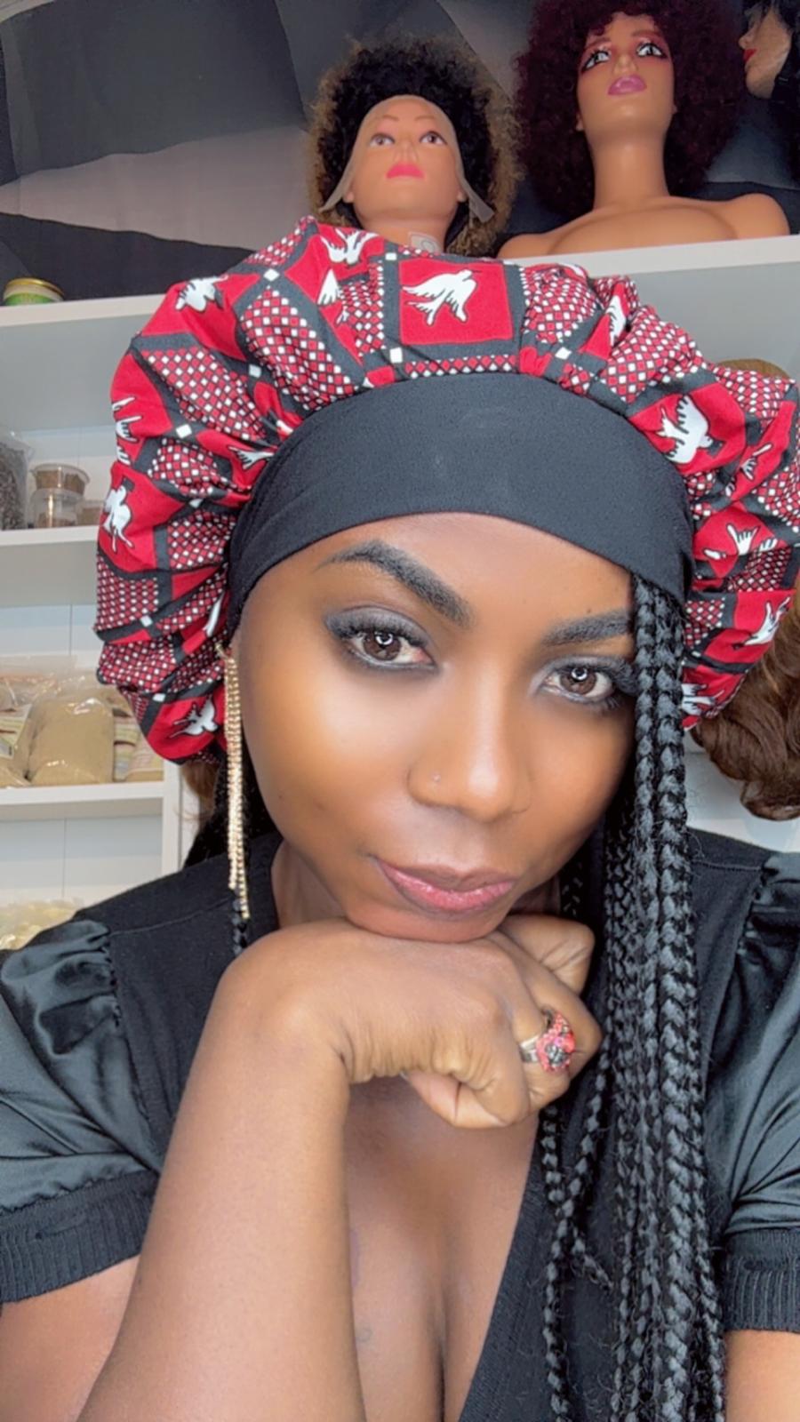 Bonnet Luili Pende élégant, mélange de tradition et de style africain moderne